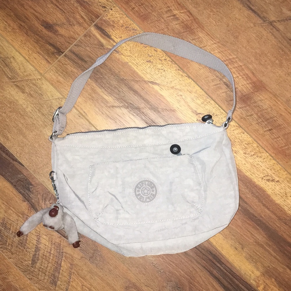 Light grey Kipling Bag 🙈